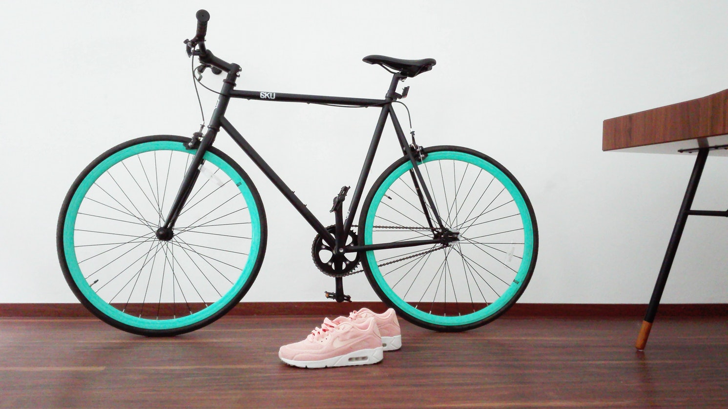 CLINCHER VS. TUBULAR